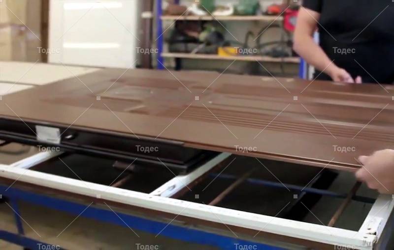 Kak Razobrat Vhodnuyu Metallicheskuyu Dver Dlya Shumoizolyacii Chtoby Vstavit Uteplitel