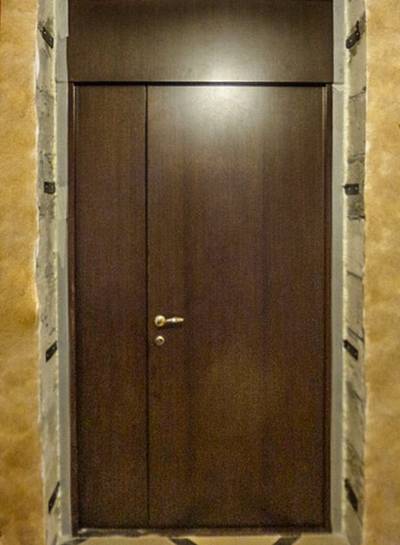 Полуторная дверь с ламинатом