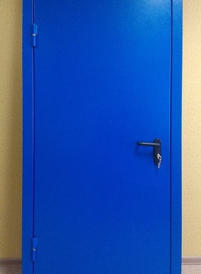 Синяя противопожарная дверь